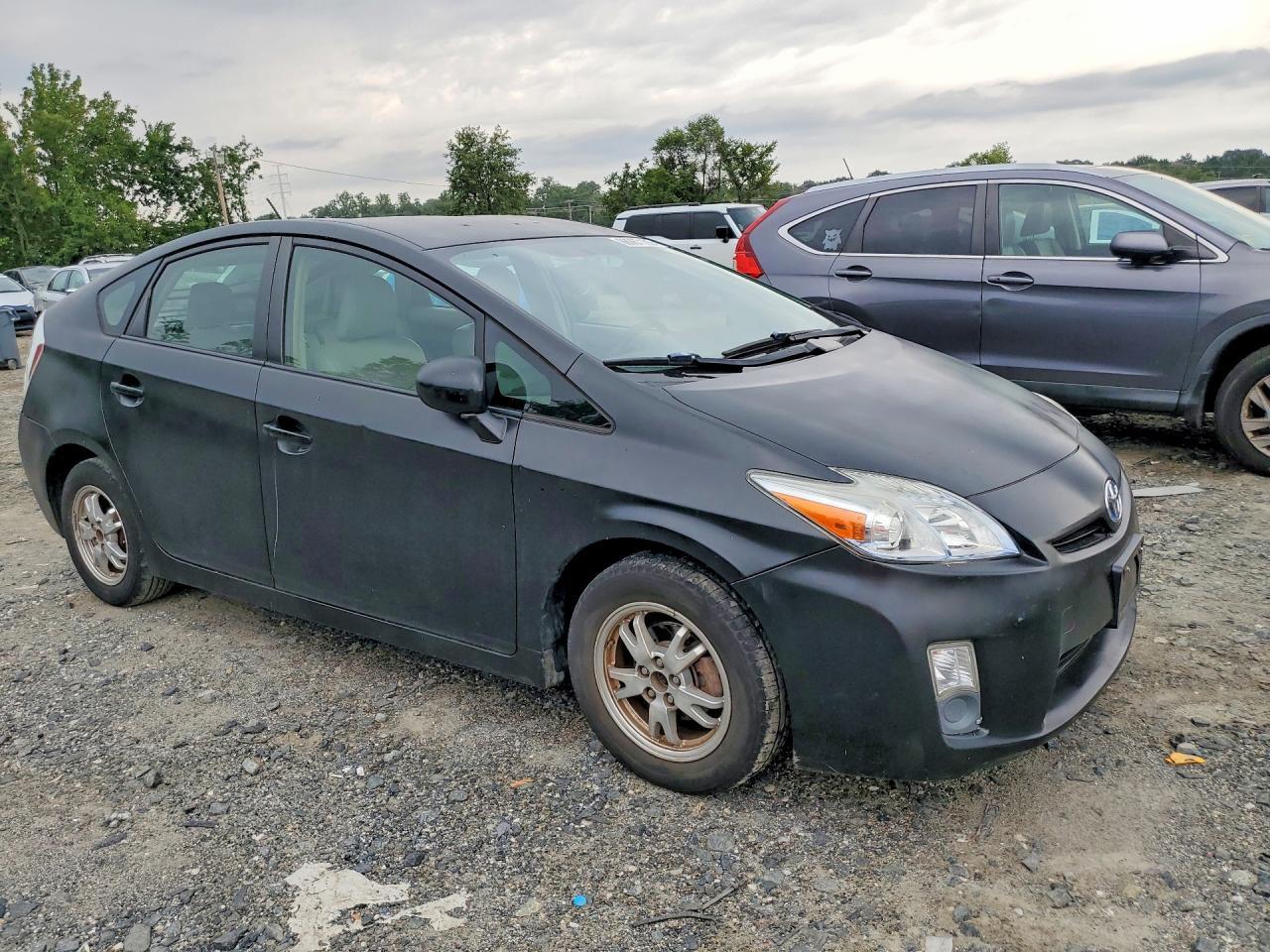 2011 TOYOTA PRIUS TWO — Фото 4 из 12