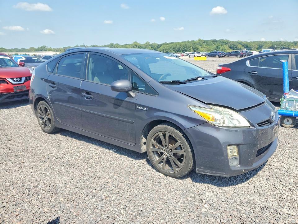 2011 TOYOTA PRIUS FOUR — Фото 4 из 12