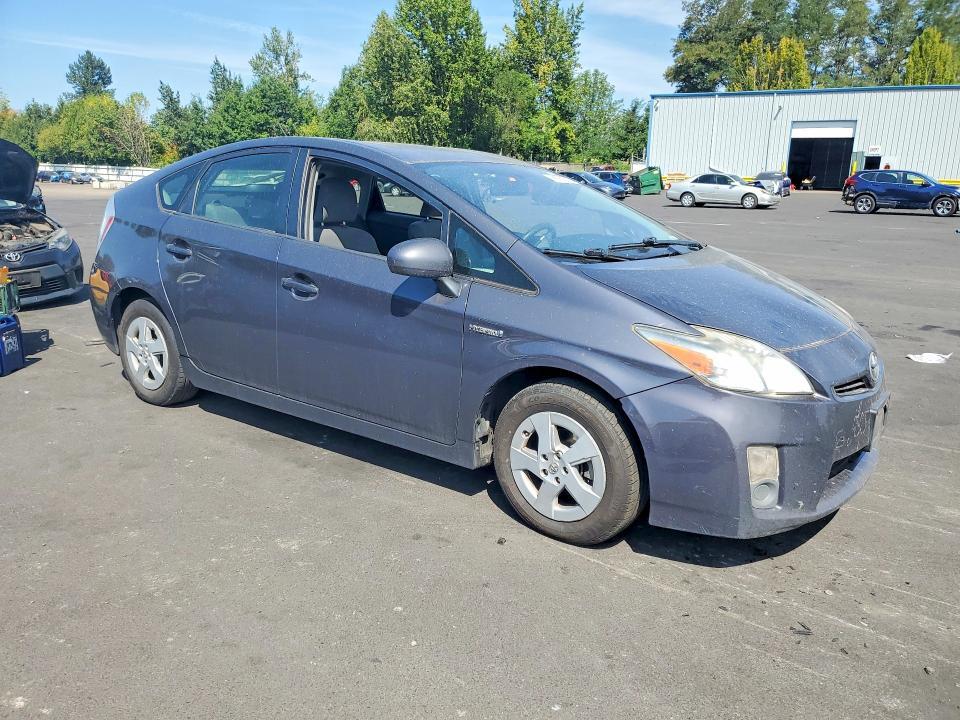 2011 TOYOTA PRIUS THREE — Фото 4 из 12