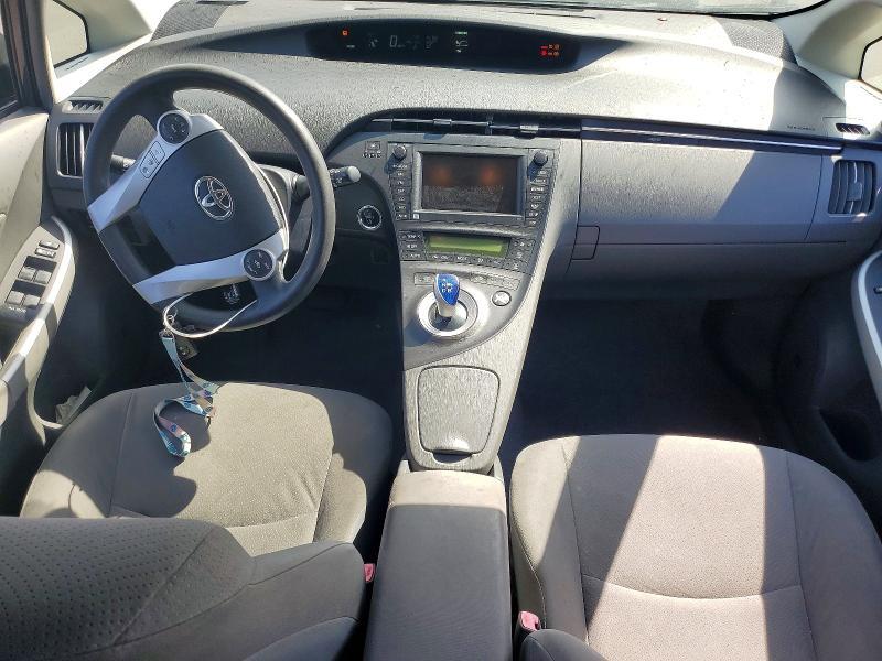 2011 TOYOTA PRIUS THREE — Фото 8 из 12