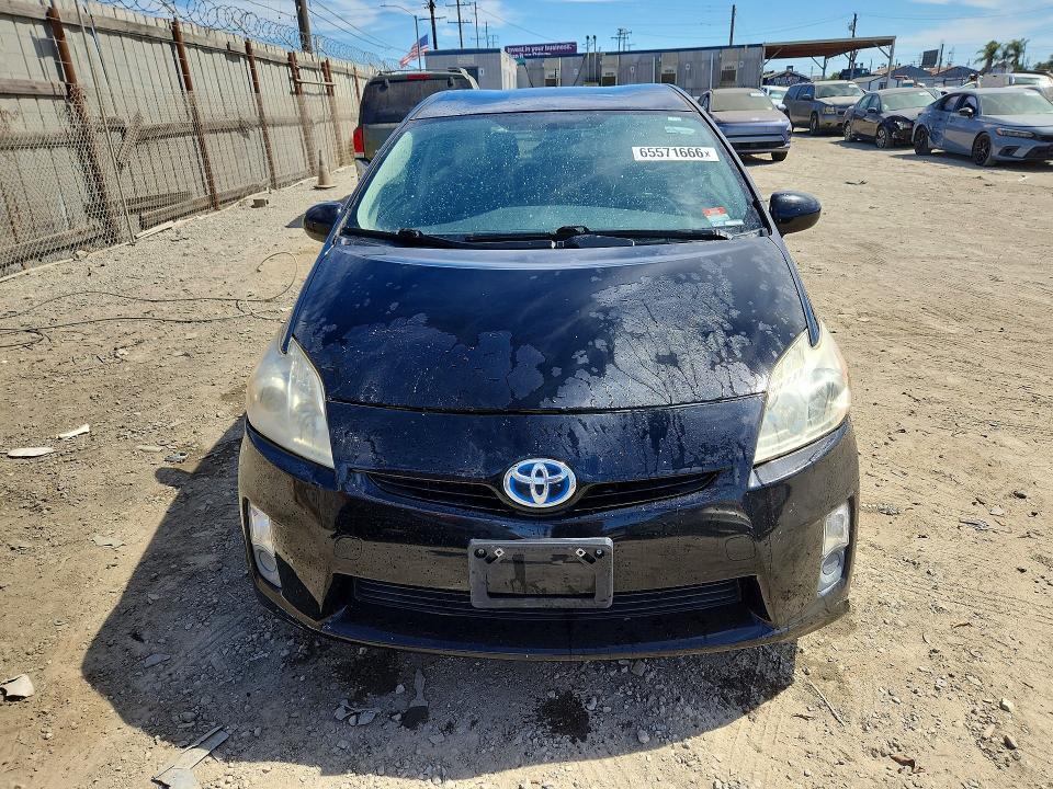 2011 TOYOTA PRIUS THREE — Фото 5 из 13