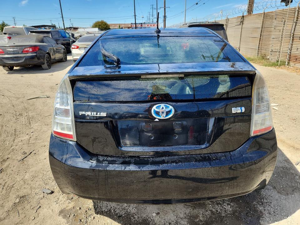 2011 TOYOTA PRIUS THREE — Фото 6 из 13