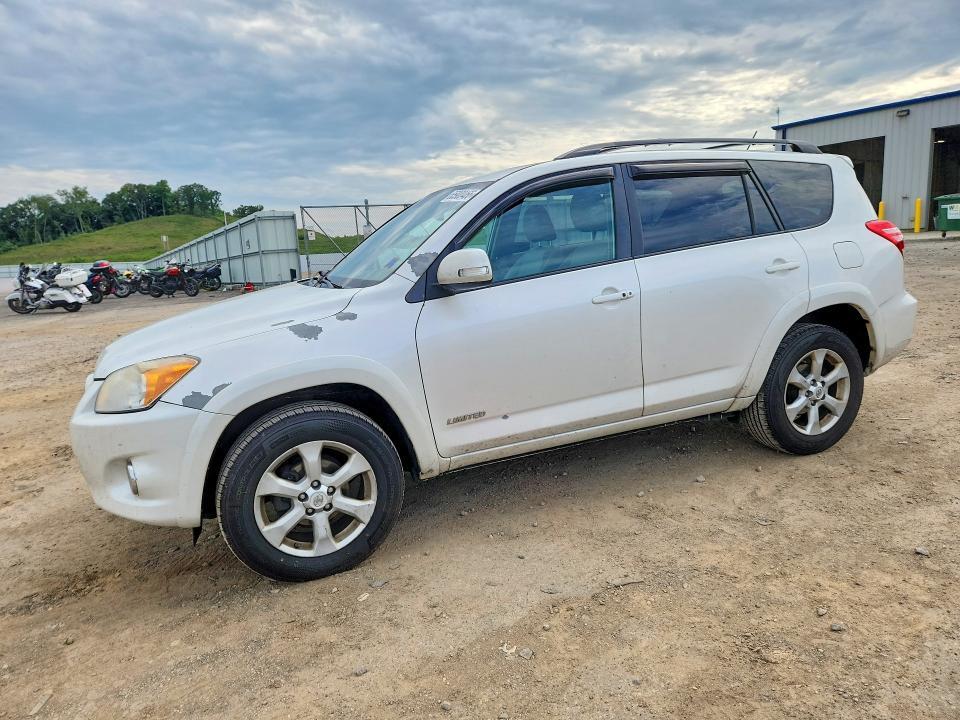 2011 TOYOTA RAV4 2T3YF4DV0BW081126