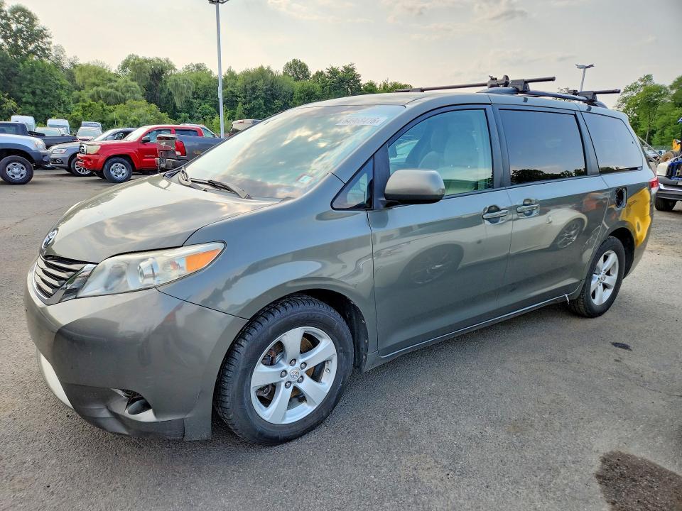 2011 TOYOTA SIENNA 5TDKK3DC0BS103959