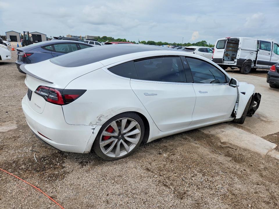 2019 TESLA MODEL 3 — Фото 3 из 12