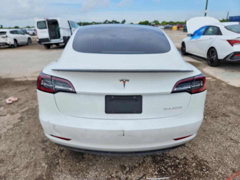 2019 TESLA MODEL 3 — Фото 6 из 12