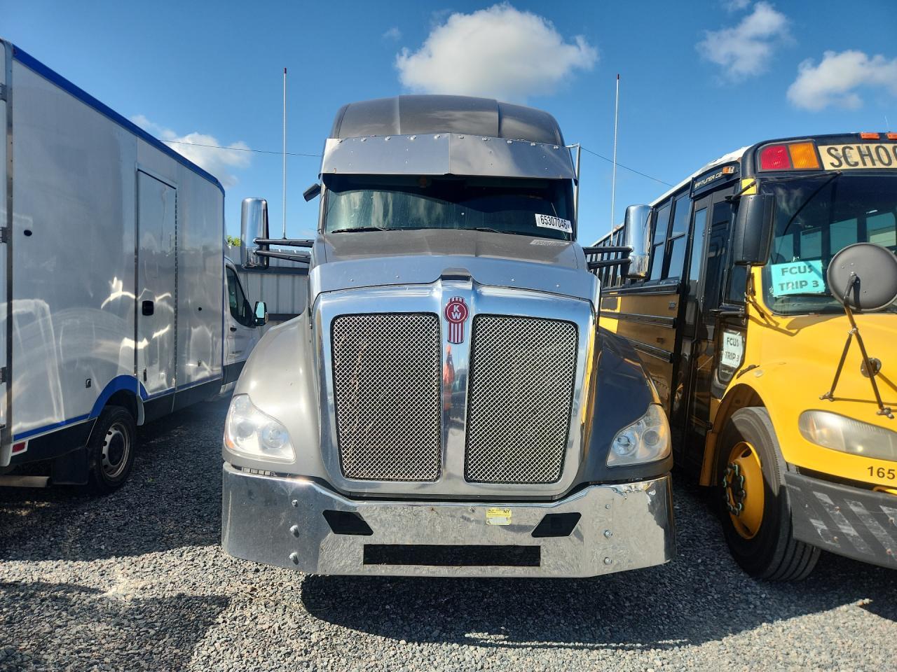 2014 KENWORTH CONSTRUCTION T680 — Фото 5 из 13