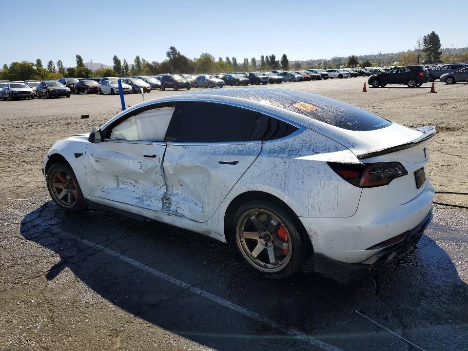 2019 TESLA MODEL 3 — Фото 2 из 12