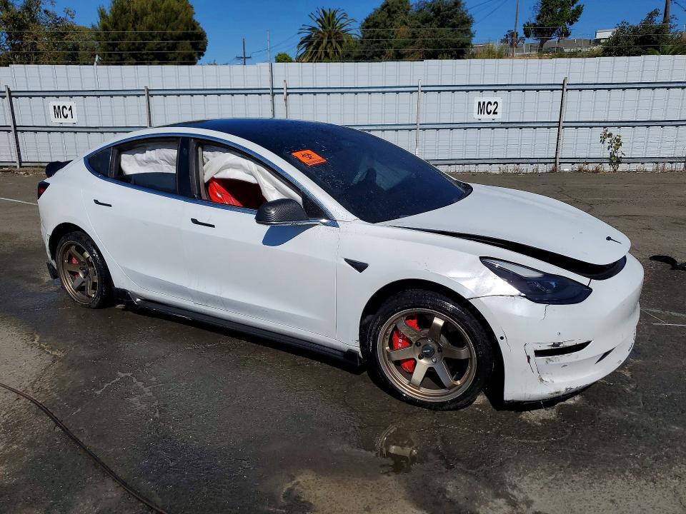 2019 TESLA MODEL 3 — Фото 4 из 12