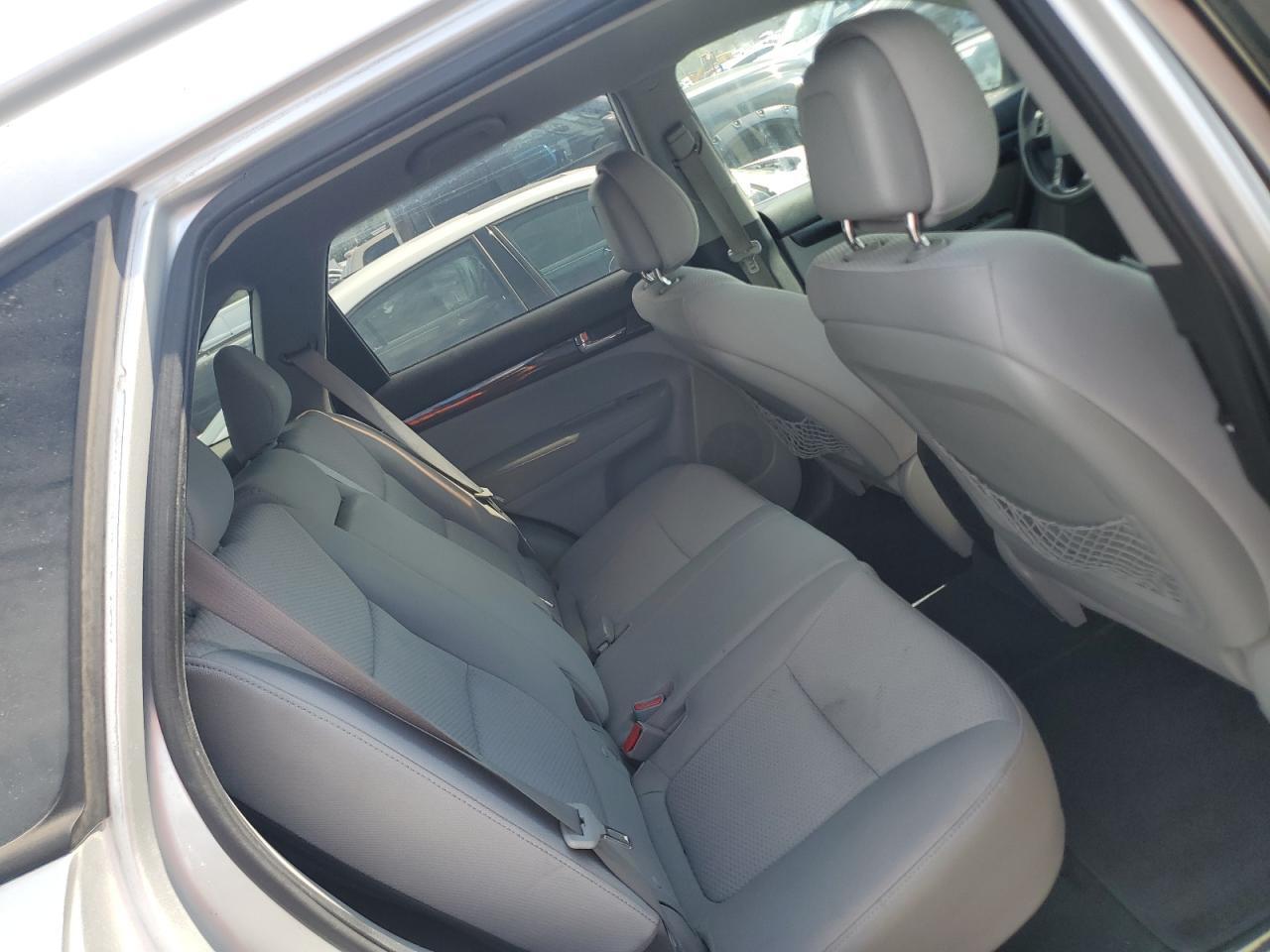2011 KIA SORENTO LX — Фото 11 из 13