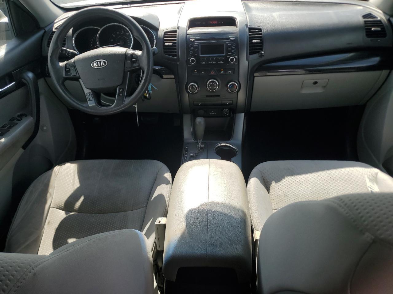 2011 KIA SORENTO LX — Фото 8 из 13