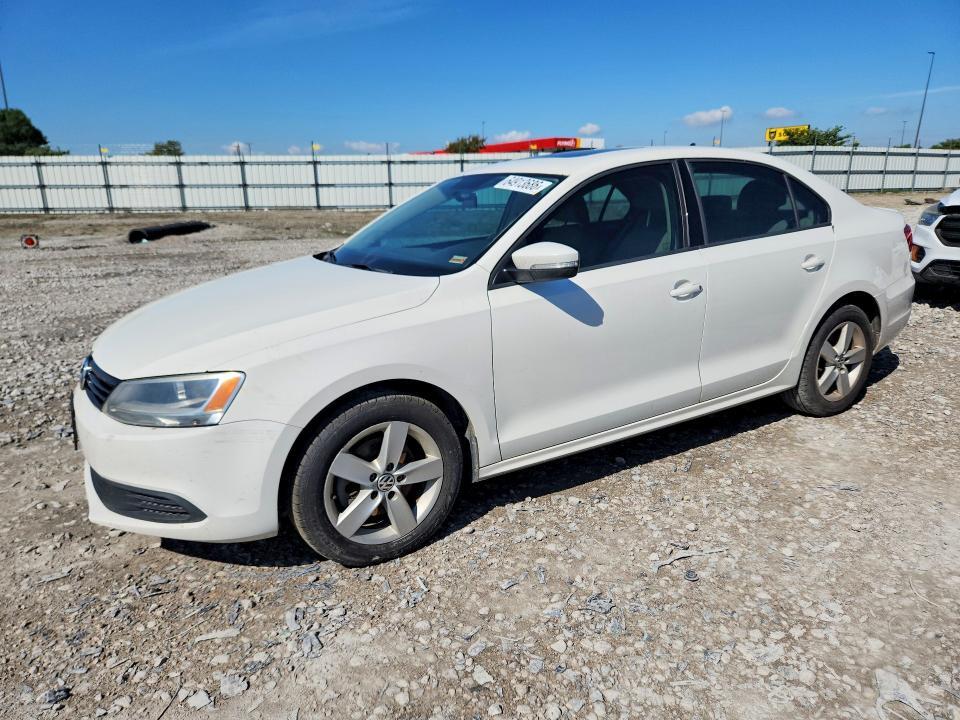 2011 VOLKSWAGEN JETTA 3VWLL7AJ5BM123052