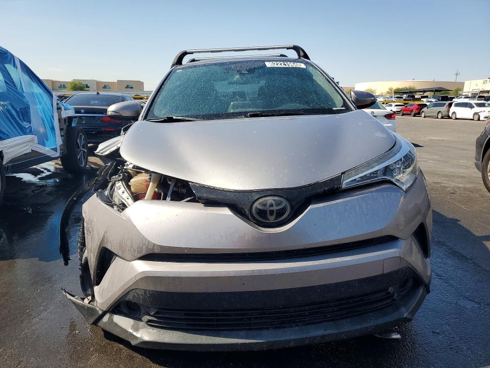 2019 TOYOTA C-HR LE — Фото 5 из 13