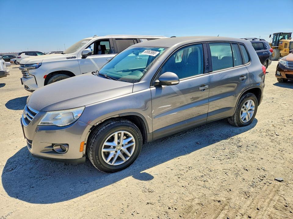 2011 VOLKSWAGEN TIGUAN WVGAV7AX5BW527506