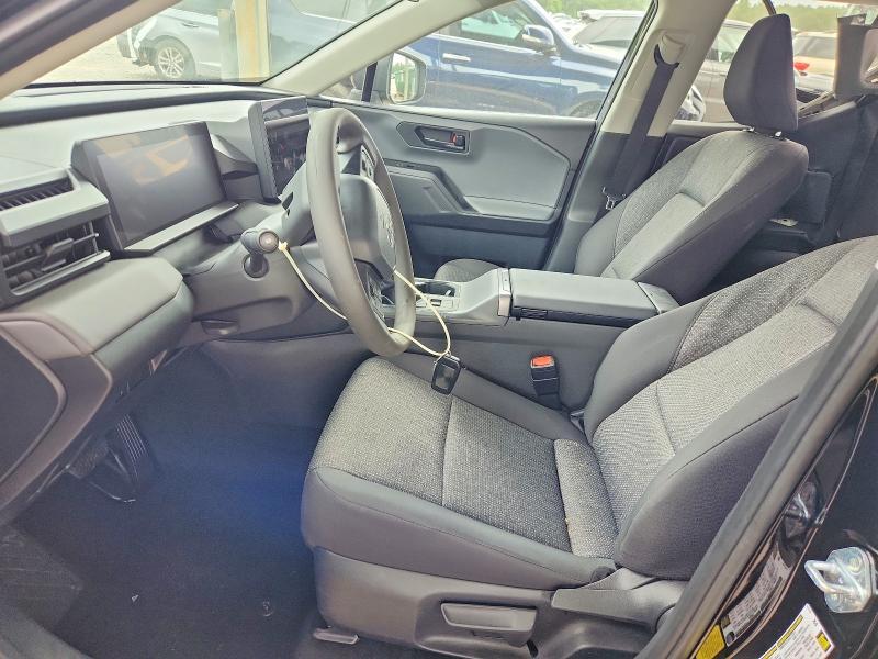 2026 TOYOTA RAV4 LE — Фото 7 из 13
