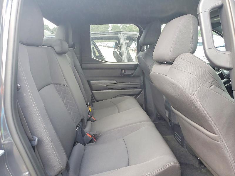2026 TOYOTA TACOMA SR5 — Фото 10 из 12