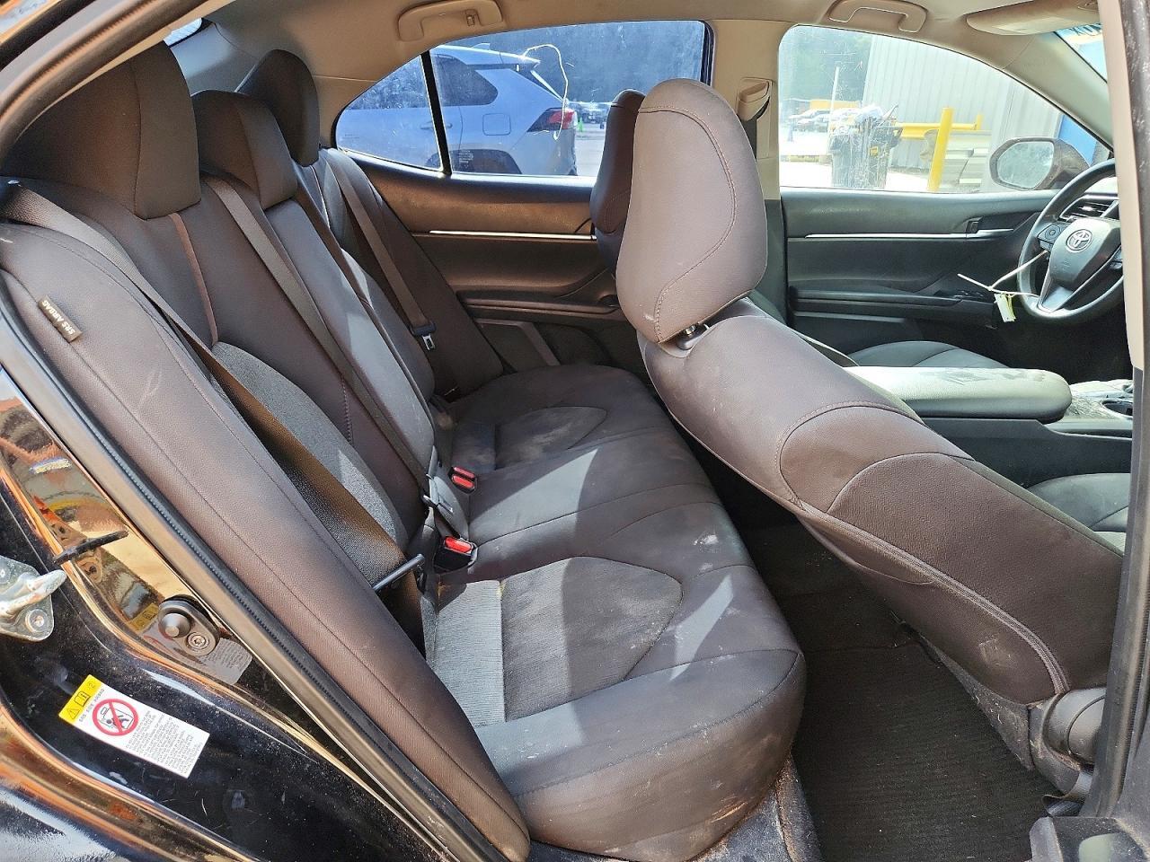 2019 TOYOTA CAMRY LE — Фото 10 из 12