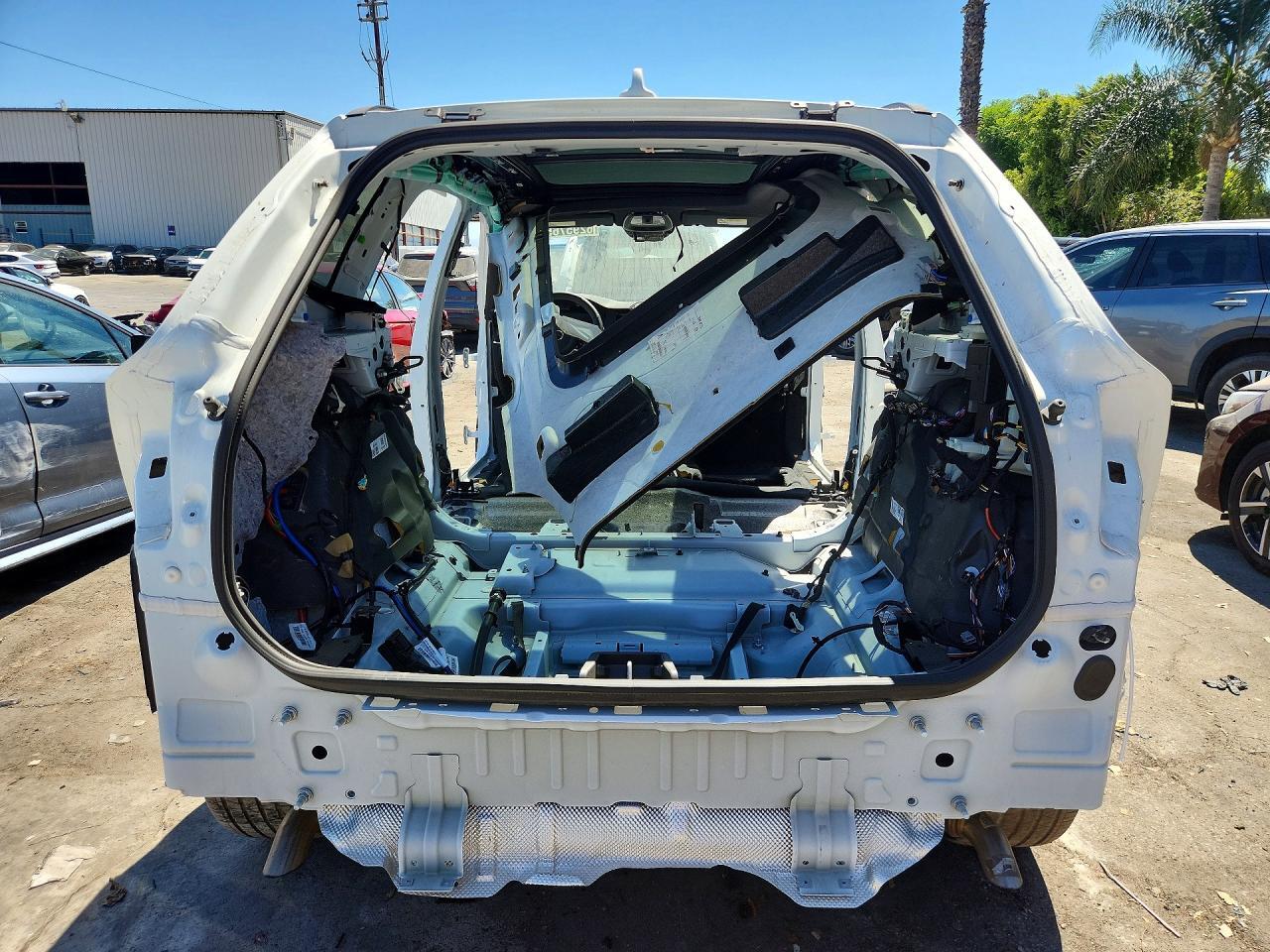 2026 VOLVO XC60 PLUS — Фото 6 из 13