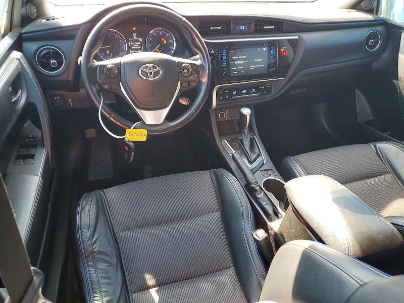 2019 TOYOTA COROLLA SE — Фото 8 из 12