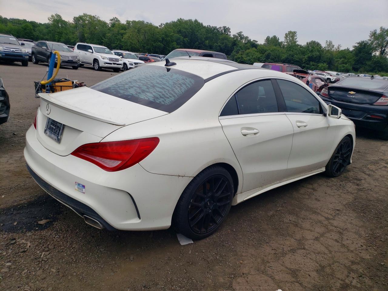 2014 MERCEDES-BENZ CLA 250 — Фото 3 из 12