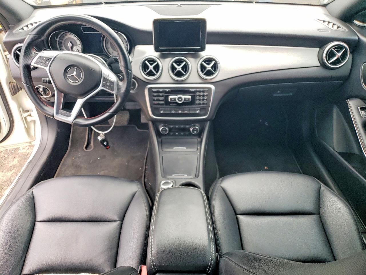 2014 MERCEDES-BENZ CLA 250 — Фото 8 из 12