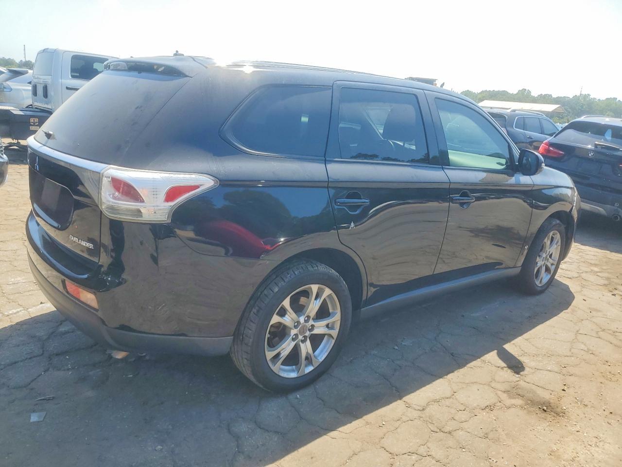 2014 MITSUBISHI OUTLANDER SE — Фото 3 из 12