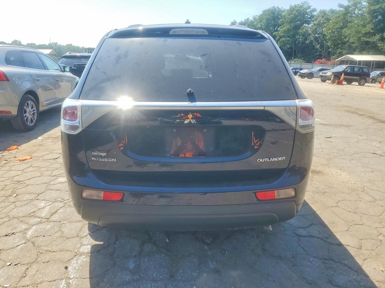 2014 MITSUBISHI OUTLANDER SE — Фото 6 из 12