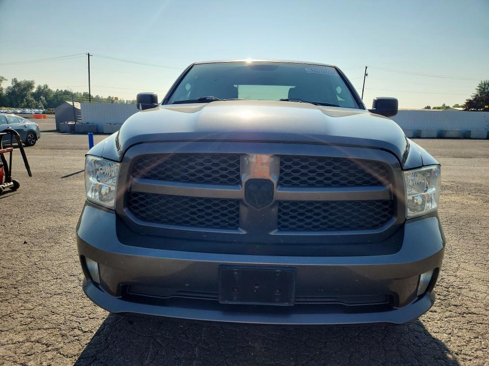 2014 RAM 1500 ST — Фото 5 из 12