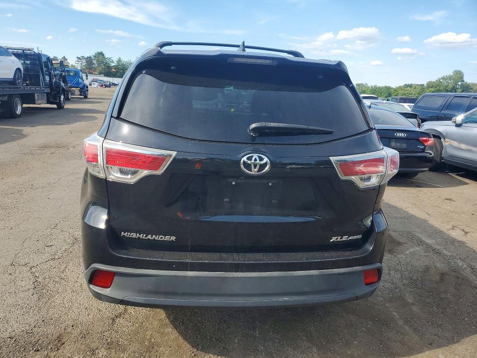2014 TOYOTA HIGHLANDER XLE — Фото 6 из 13