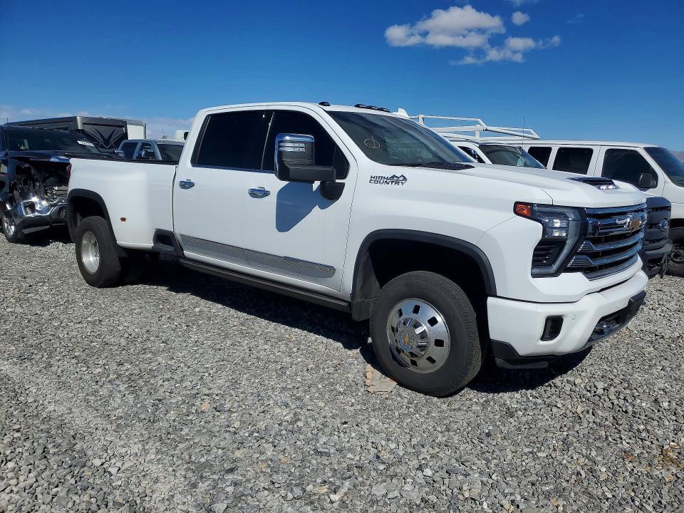 2024 CHEVROLET SILVERADO K3500 HIGH COUNTRY — Фото 4 из 12
