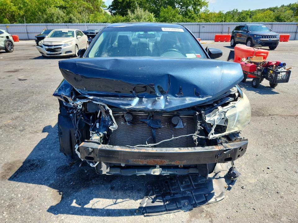 2014 TOYOTA CAMRY SE — Фото 5 из 12