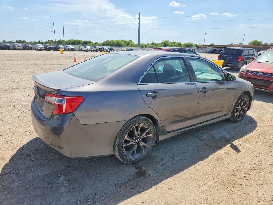 4T1BF1FK8EU377189 2014 TOYOTA CAMRY photo no. 3