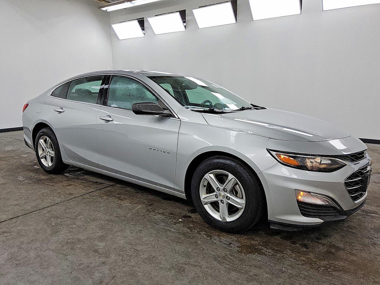 2020 CHEVROLET MALIBU LS — Фото 4 из 12
