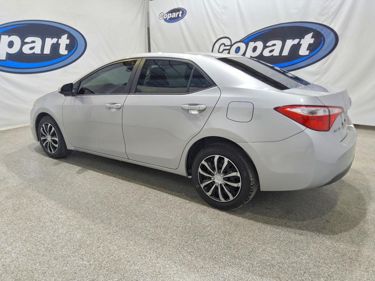 2014 TOYOTA COROLLA LE — Фото 2 из 12