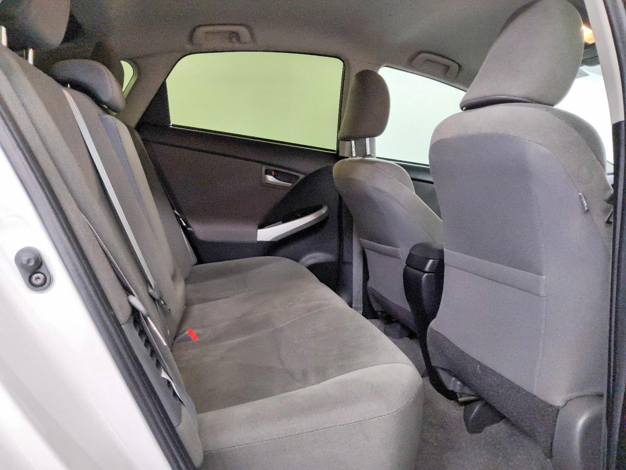 2014 TOYOTA PRIUS THREE — Фото 10 из 12