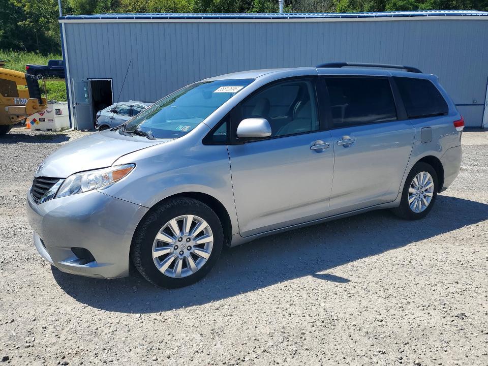 2014 TOYOTA SIENNA 5TDJK3DC9ES088359