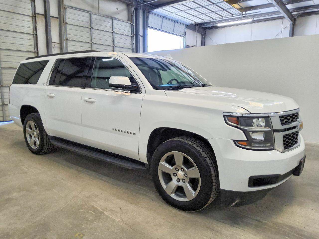 2020 CHEVROLET SUBURBAN C1500 LT — Фото 4 из 13