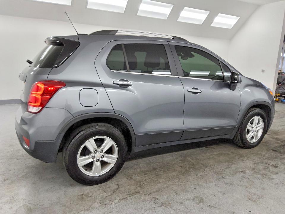 2020 CHEVROLET TRAX 1LT — Фото 3 из 14
