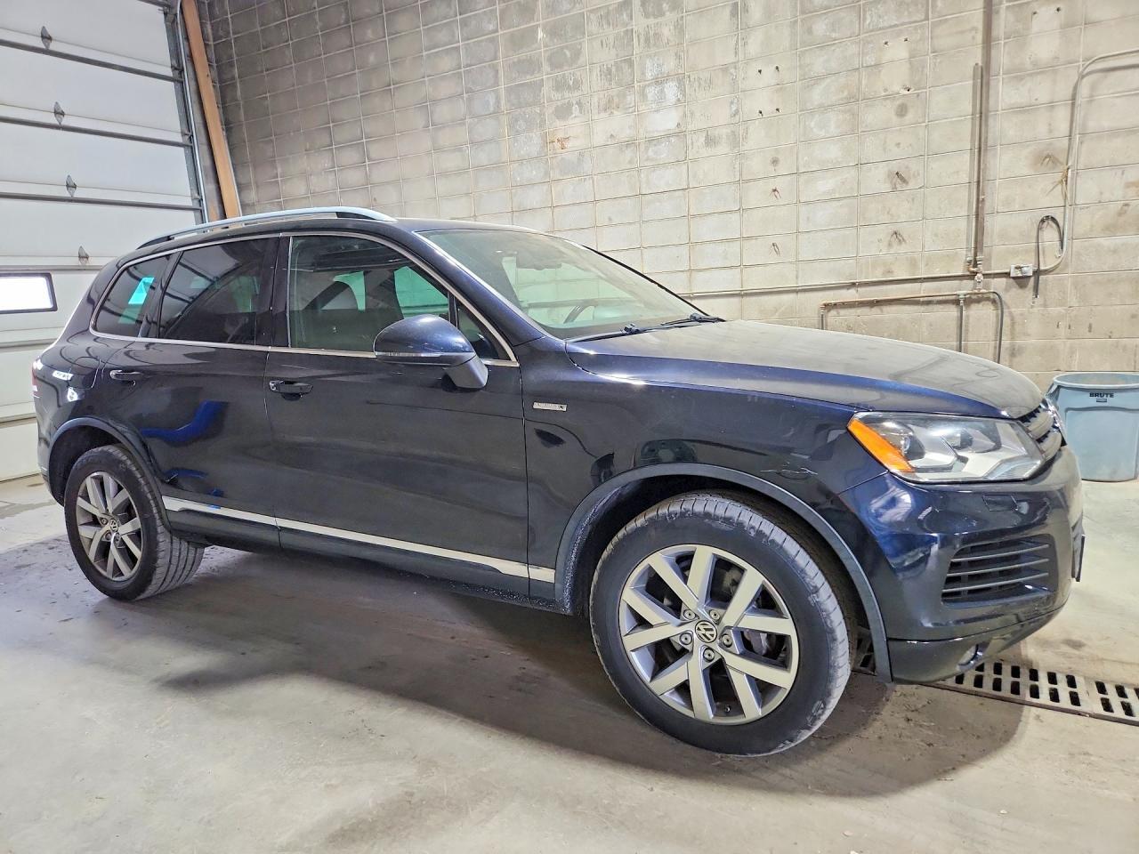 2014 VOLKSWAGEN TOUAREG V6 TDI — Фото 4 из 13