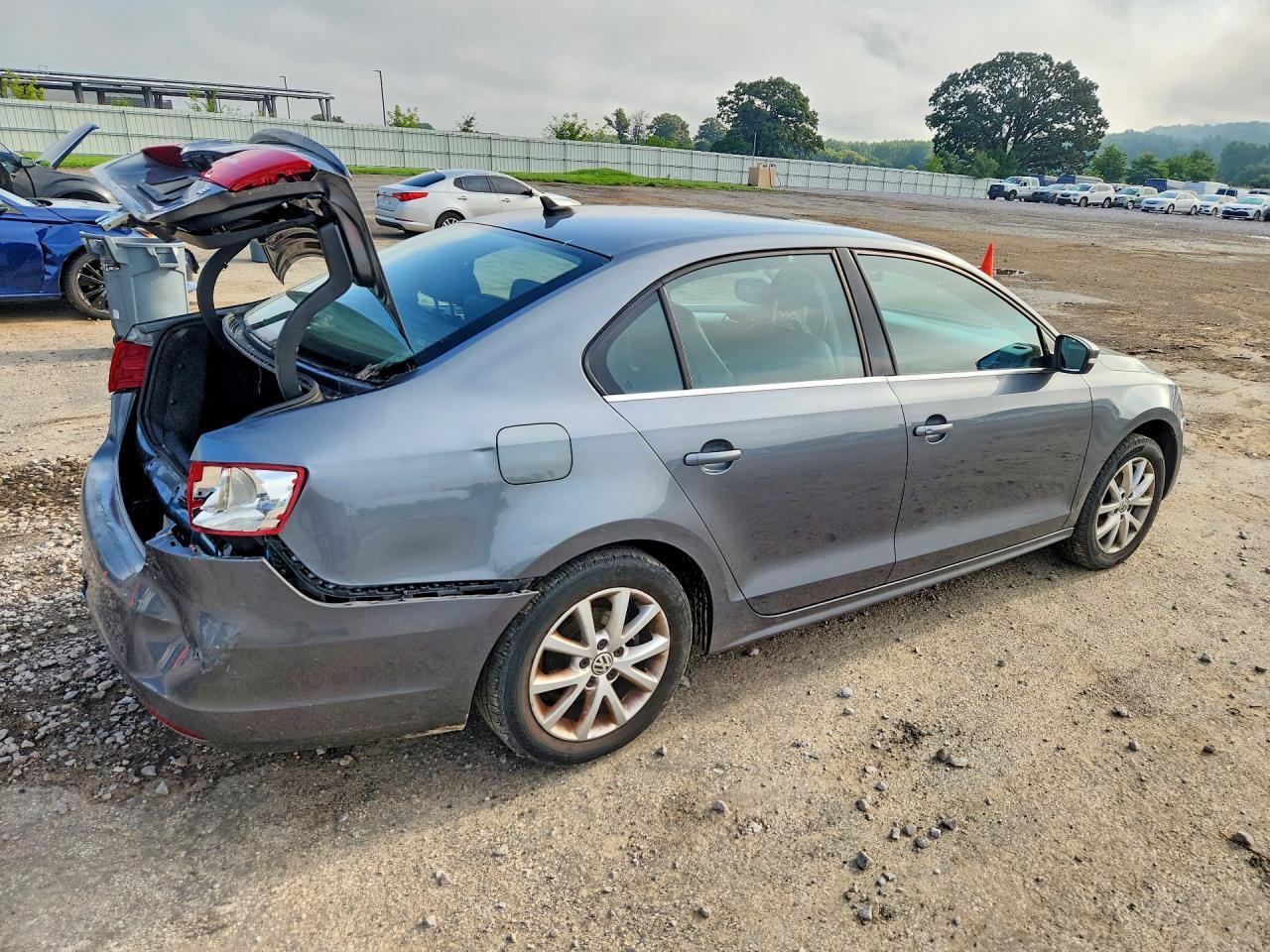 2014 VOLKSWAGEN JETTA SE — Фото 3 из 12