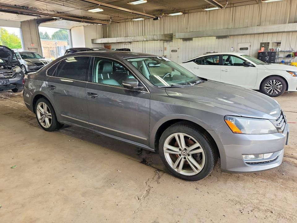 2014 VOLKSWAGEN PASSAT SEL — Фото 4 из 12