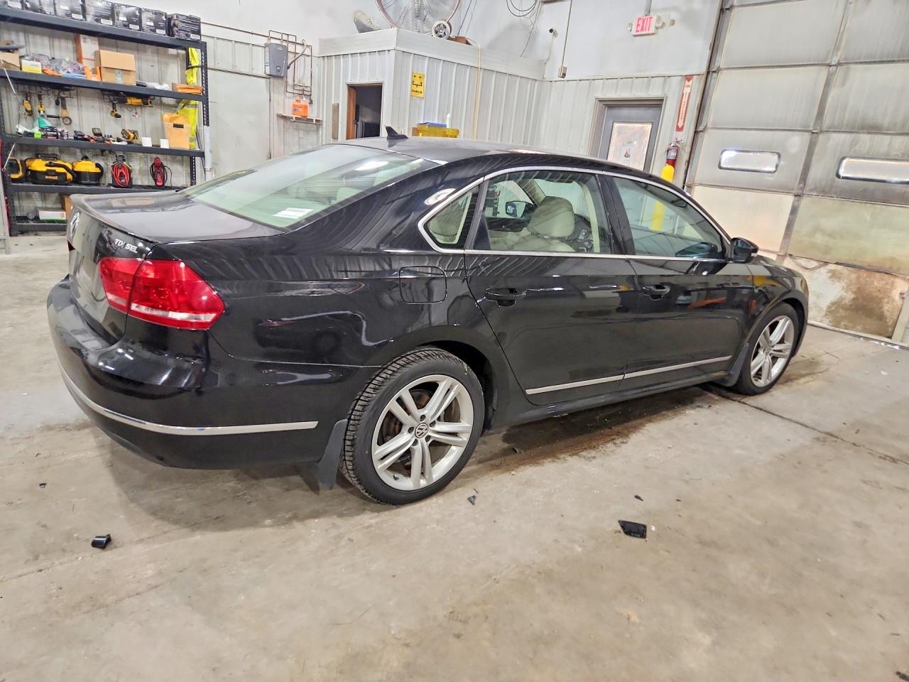 2014 VOLKSWAGEN PASSAT SEL — Фото 3 из 12