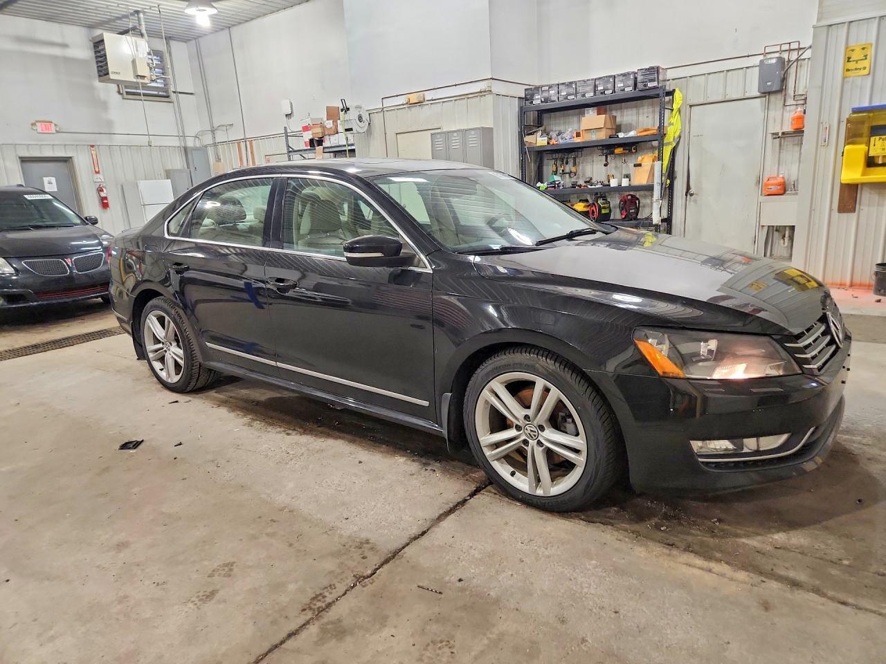 2014 VOLKSWAGEN PASSAT SEL — Фото 4 из 12