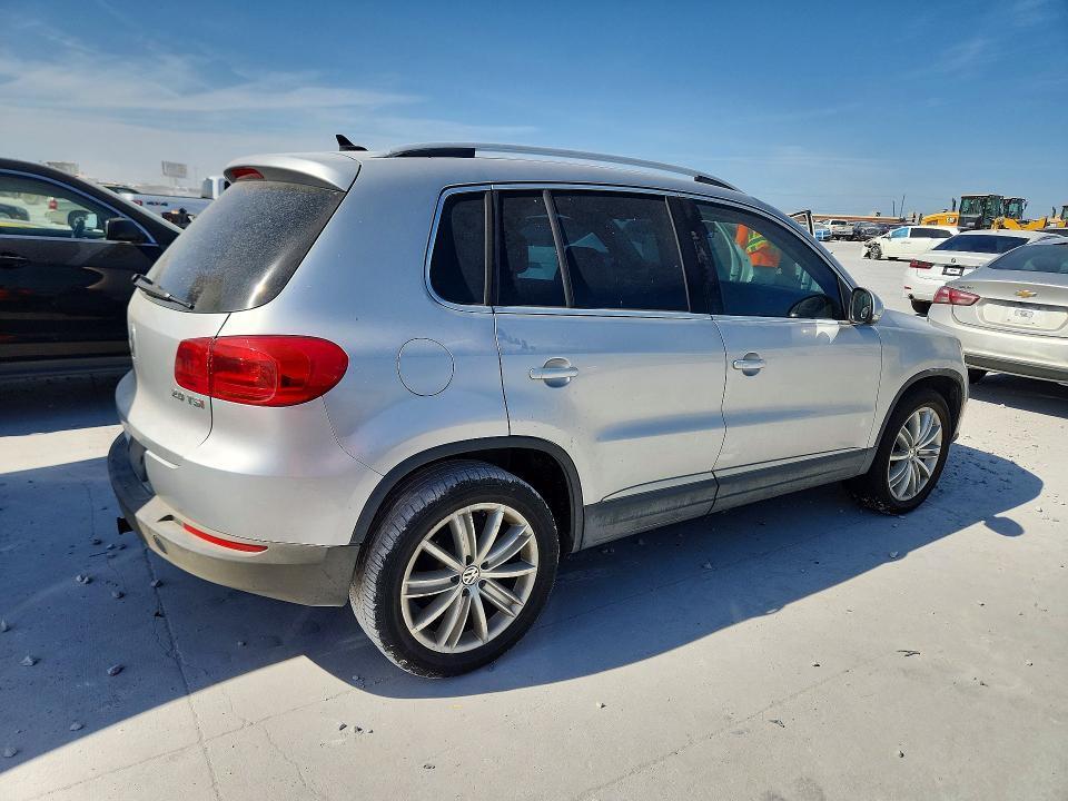 2014 VOLKSWAGEN TIGUAN S — Фото 3 из 13