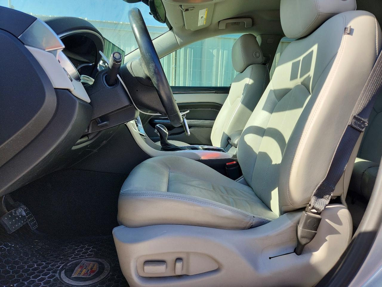 2015 CADILLAC SRX — Фото 7 из 14