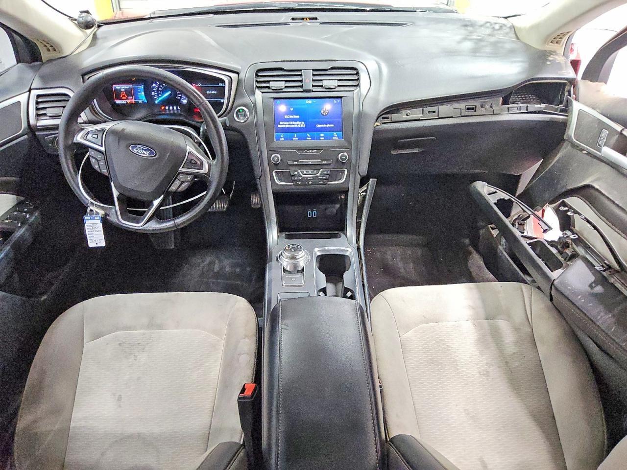 2020 FORD FUSION SE — Фото 8 из 12