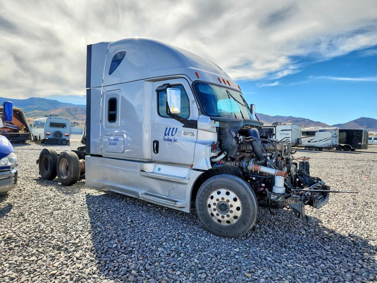2020 FREIGHTLINER CASCADIA 1 - SEMI TRUCK — Фото 4 из 14