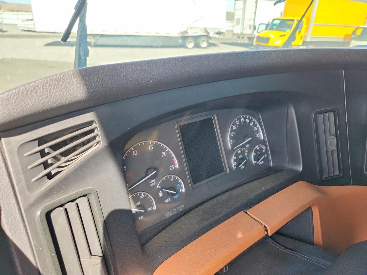 2020 FREIGHTLINER CASCADIA 1 - SEMI TRUCK — Фото 9 из 14