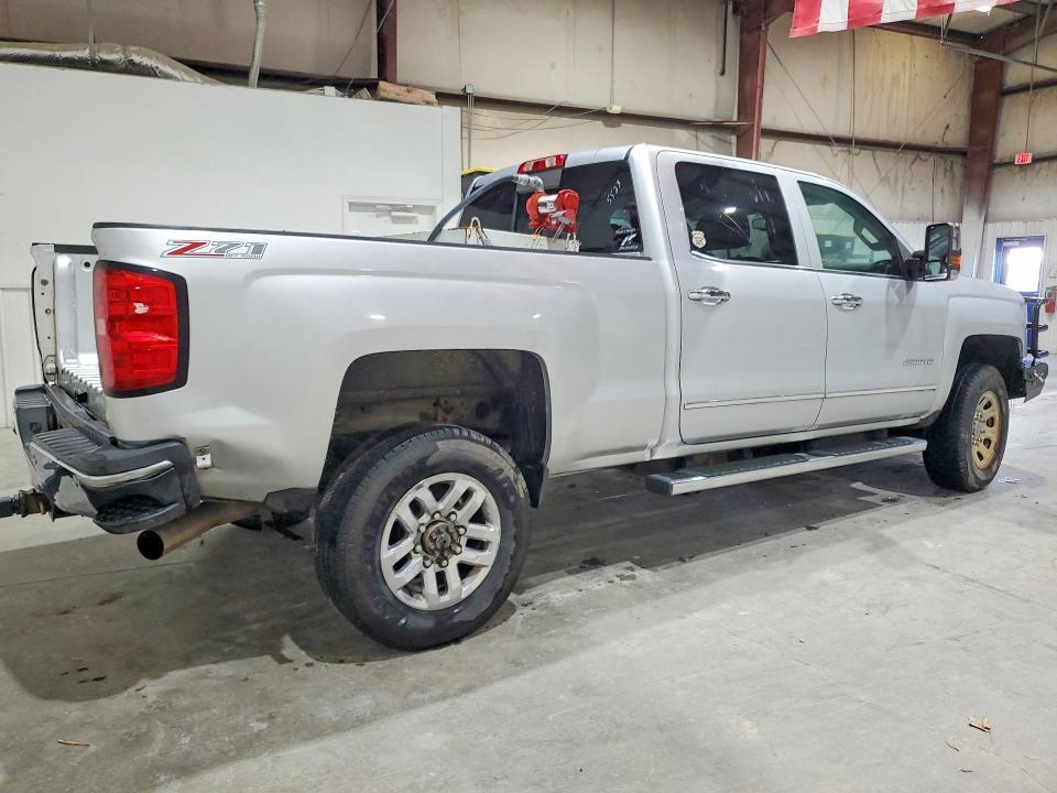 2015 CHEVROLET SILVERADO K2500 HEAVY DUTY LTZ — Фото 3 из 12