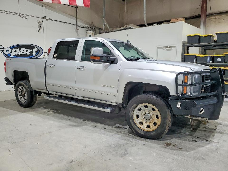 2015 CHEVROLET SILVERADO K2500 HEAVY DUTY LTZ — Фото 4 из 12